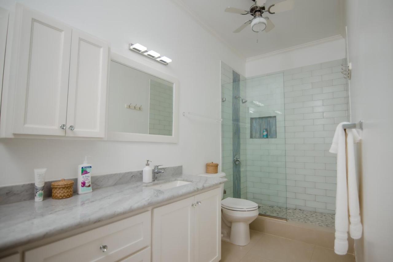 Ocho Rios Penthouse At Whispering Seas Apartment Luaran gambar