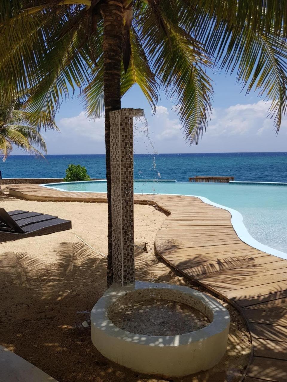 Ocho Rios Penthouse At Whispering Seas Apartment Luaran gambar