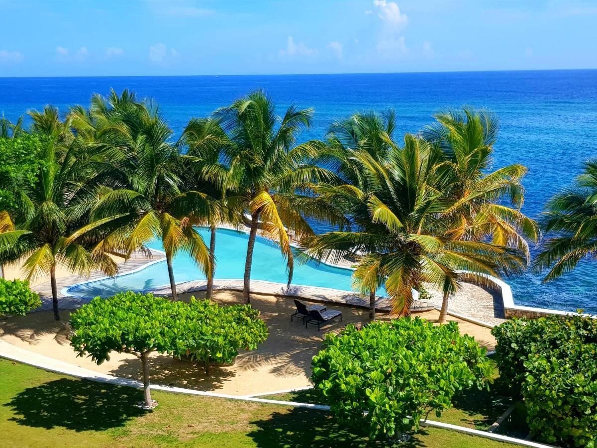 Ocho Rios Penthouse At Whispering Seas Apartment Luaran gambar